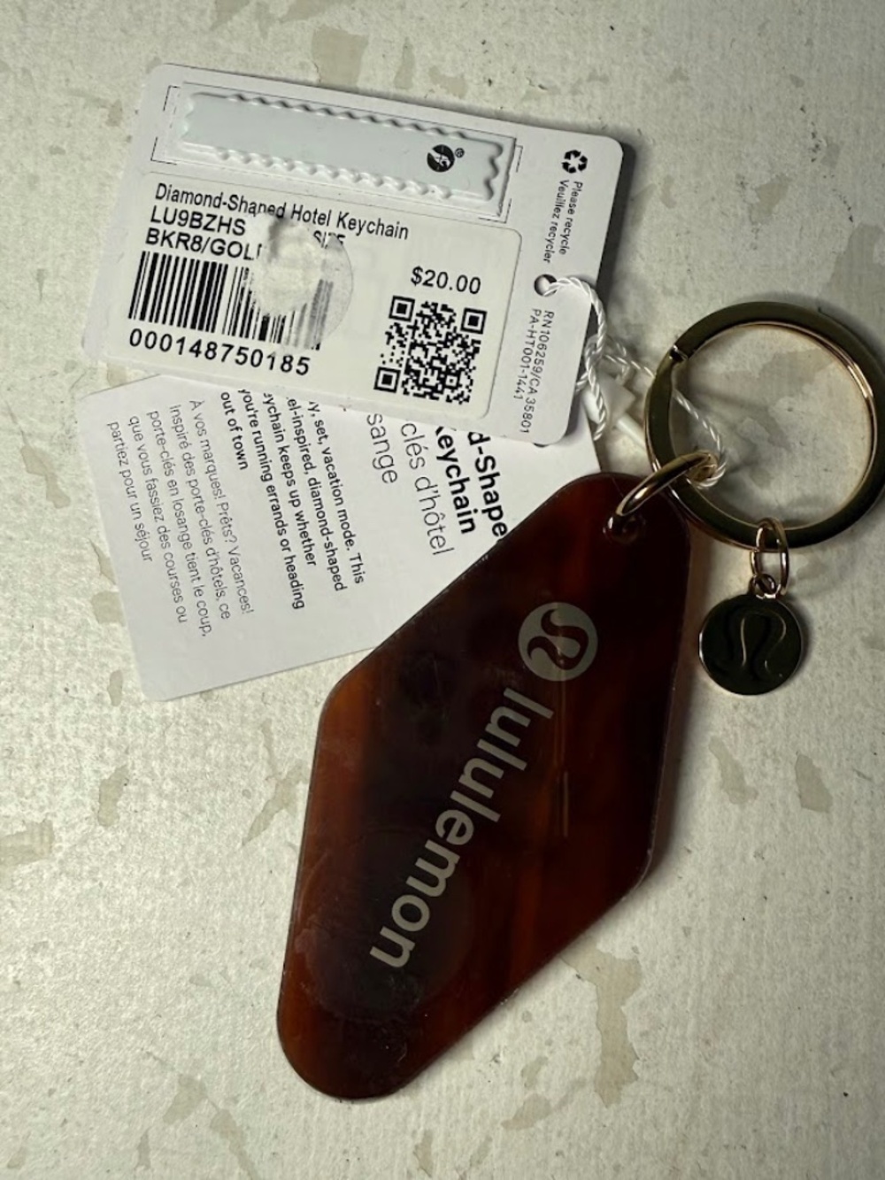 New With Tags Lululemon Diamond Shaped Hotel Keychain Live In The Moment